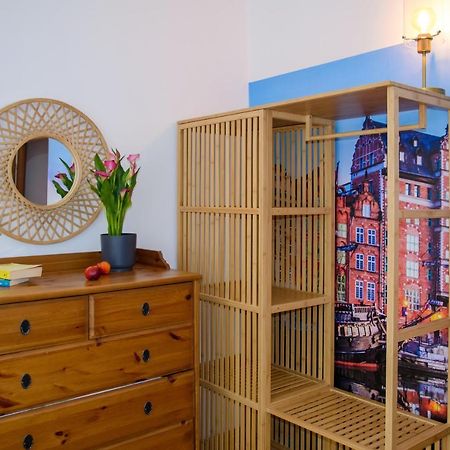 Maya'S Flats & Resorts 19 & 20 - Ogarna Гданск Екстериор снимка