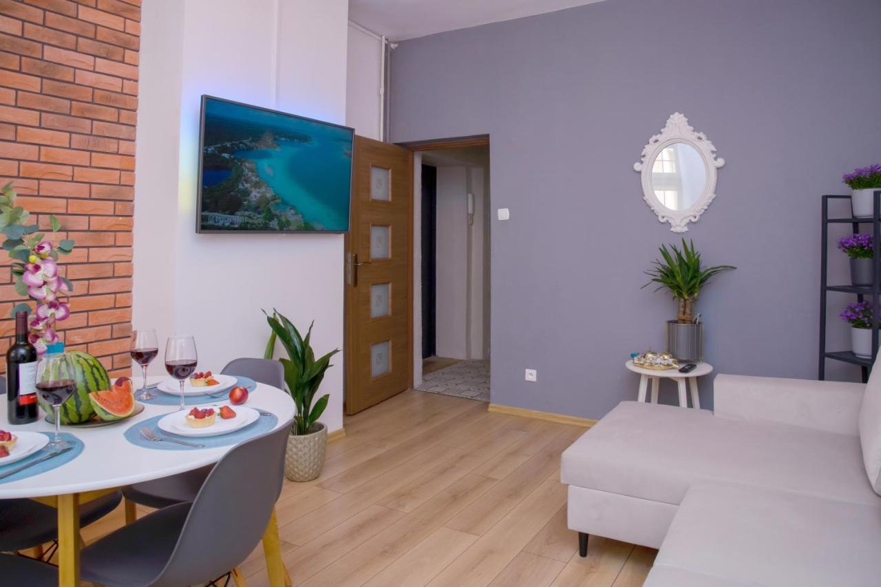 Maya'S Flats & Resorts 19 & 20 - Ogarna Гданск Екстериор снимка