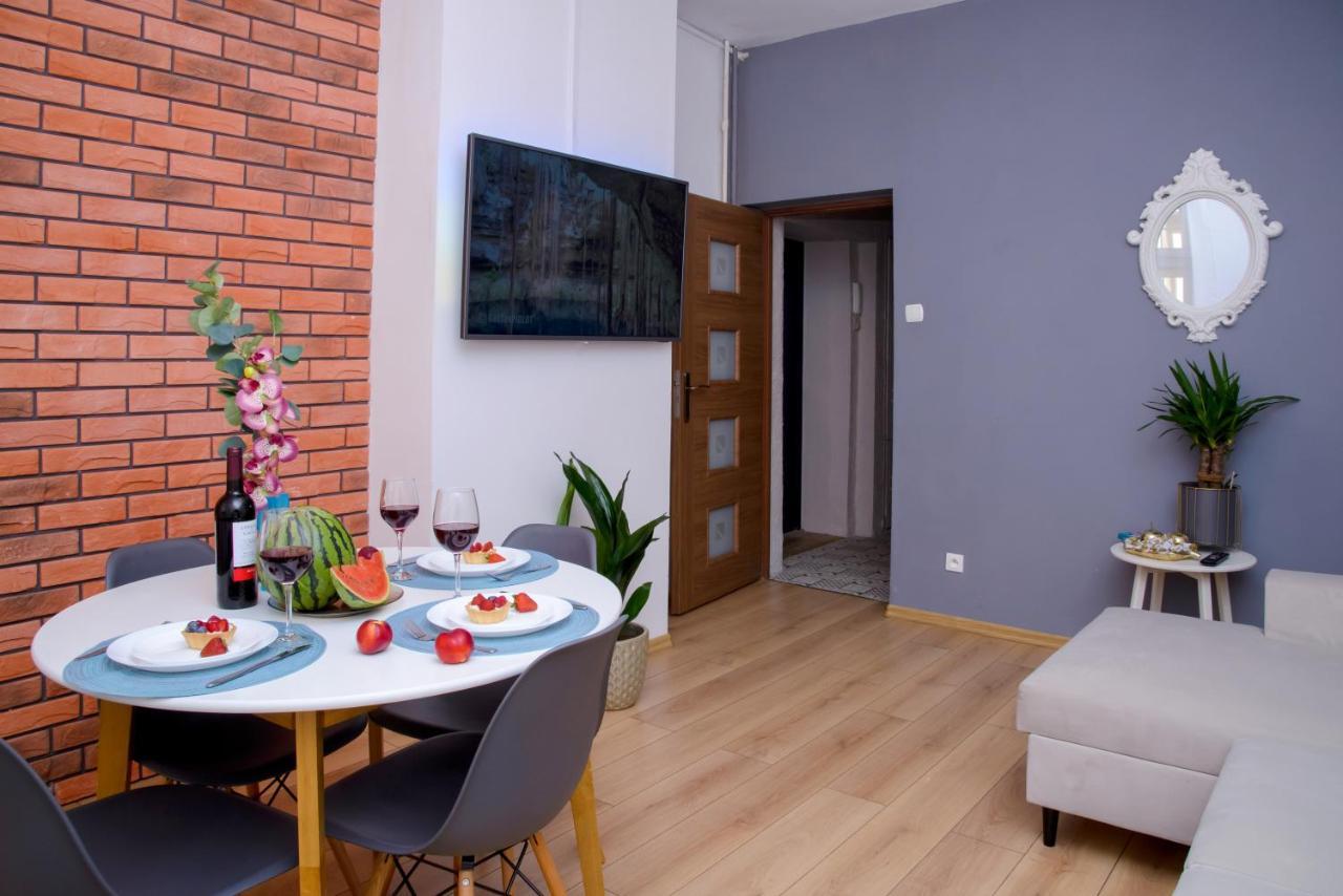 Maya'S Flats & Resorts 19 & 20 - Ogarna Гданск Екстериор снимка